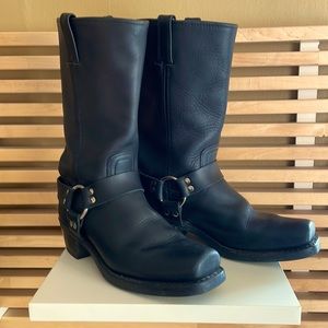 FRYE Harness Boot Womens 10